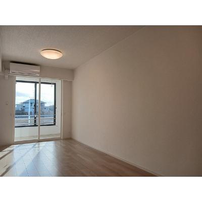 ブリランテ　Ⅰ 102【管理NO：1-027653101-01020】 ★家具家電は申し込み後に搬入します★ ★2026年09月下旬入居可能★の物件写真2
