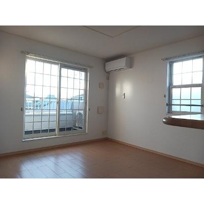アウローラ 201【管理NO：1-016084001-02010】 ★家具家電は申し込み後に搬入します★ ★2026年09月下旬入居可能★の物件写真2
