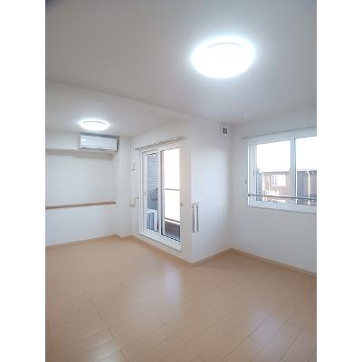 ＦｌｏｕｒｉｓｈＩｎおやまつⅥ 203【管理NO：1-016622506-02030】 ★家具家電は申し込み後に搬入します★の物件写真2