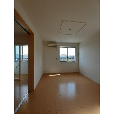サンタモニカ 201【管理NO：1-017355801-02010】 ★家具家電は申し込み後に搬入します★の物件写真2