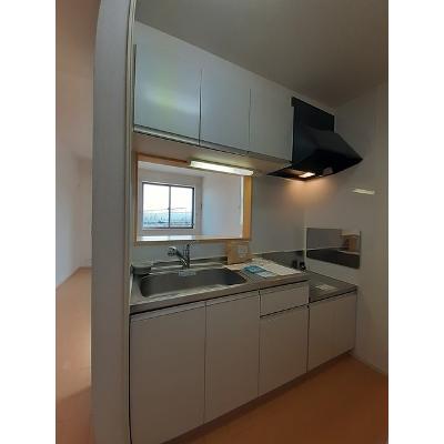 サンタモニカ 201【管理NO：1-017355801-02010】 ★家具家電は申し込み後に搬入します★の物件写真3