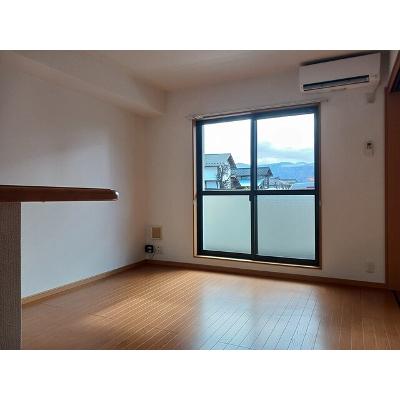 セントラルヒルズ 102【管理NO：1-014733201-01020】 ★家具家電は申し込み後に搬入します★ ★2026年10月上旬入居可能★の物件写真2