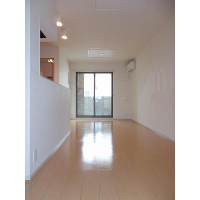 Ｔｒａｍｏｎｔｏ 103【管理NO：1-019751501-01030】 ★家具家電は申し込み後に搬入します★ ★2026年10月中旬入居可能★の物件写真2