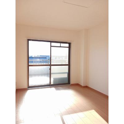 セントラルパークハイツ 303【管理NO：1-004280801-03030】 ★家具家電は申し込み後に搬入します★ ★2026年09月下旬入居可能★の物件写真2