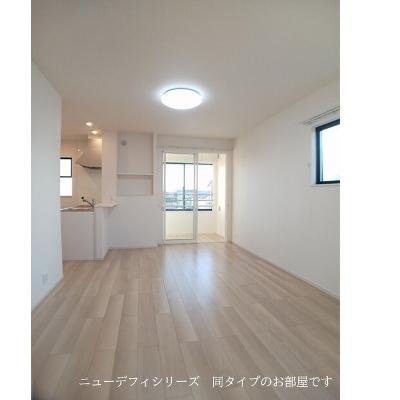 ロテュス 201【管理NO：1-028809301-02010】 ★家具家電は申し込み後に搬入します★ ★2026年12月上旬入居可能★の物件写真2