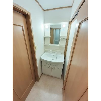 ラ・プリマヴェーラ 203【管理NO：1-013115601-02030】 ★家具家電は申し込み後に搬入します★の物件写真6