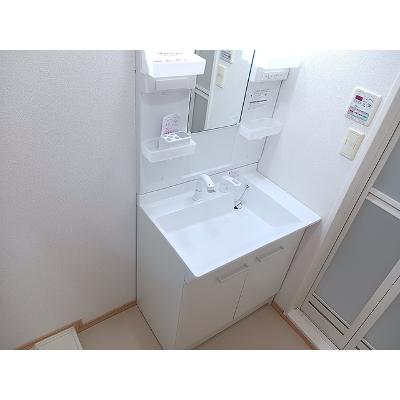 apartment 〒108-0075　東京都港区港南２丁目16-1