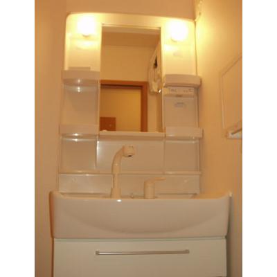apartment 〒108-0075　東京都港区港南２丁目16-1