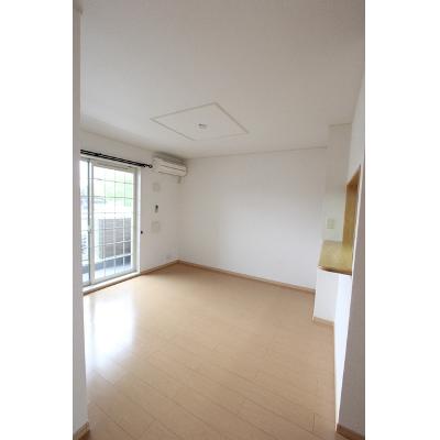 シュティール緑山 101【管理NO：1-015935701-01010】 ★家具家電は申し込み後に搬入します★ ★2026年10月上旬入居可能★の物件写真2