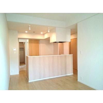 パレス堅田 201【管理NO：1-022622201-02010】 ★家具家電は申し込み後に搬入します★ ★2026年10月中旬入居可能★の物件写真2