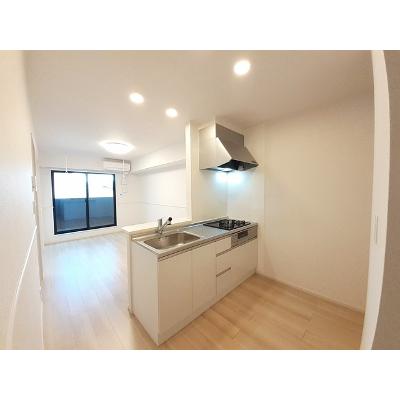 シュライン　ウエスト 203【管理NO：1-026857901-02030】 ★家具家電は申し込み後に搬入します★の物件写真3