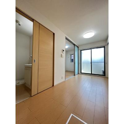 トワイライト 103【管理NO：1-020384301-01030】 ★家具家電は申し込み後に搬入します★ ★2026年10月上旬入居可能★の物件写真2