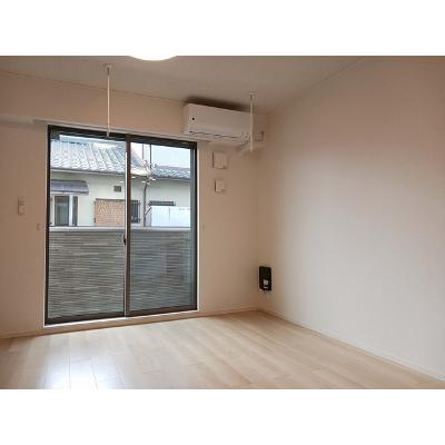 ショコラⅢ 102【管理NO：1-027459802-01020】 ★家具家電は申し込み後に搬入します★ ★2026年10月中旬入居可能★の物件写真2