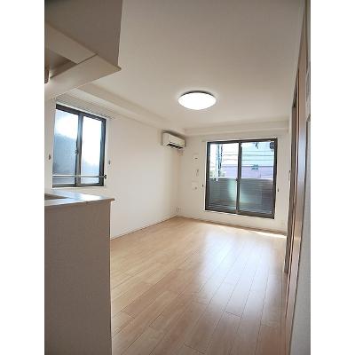 ガーデンコート 201【管理NO：1-021739401-02010】 ★家具家電は申し込み後に搬入します★の物件写真2