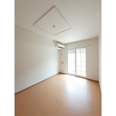 カトル・セゾン　Ⅱ 102【管理NO：1-014932902-01020】 ★家具家電は申し込み後に搬入します★ ★2026年10月上旬入居可能★の物件写真2
