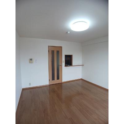 ニューメゾン森安 303【管理NO：1-012734101-03030】 ★家具家電は申し込み後に搬入します★の物件写真2