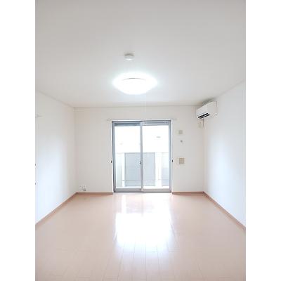 プチ・プランタン　Ⅵ 101【管理NO：1-014275203-01010】 ★家具家電は申し込み後に搬入します★の物件写真2
