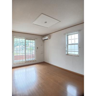ローズヒル　Ａ 201【管理NO：1-013347201-02010】 ★家具家電は申し込み後に搬入します★の物件写真2