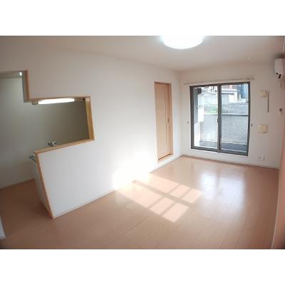 アンブラッセ　Ⅱ 303【管理NO：1-019486402-03030】 ★家具家電は申し込み後に搬入します★ ★2026年09月下旬入居可能★の物件写真2