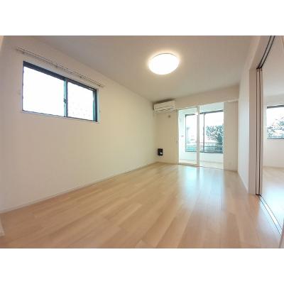 ＰＡＲＫＳＩＤＥ　ＣＯＵＲＴⅣ 101【管理NO：1-026677404-01010】 ★家具家電は申し込み後に搬入します★ ★2026年10月中旬入居可能★の物件写真2
