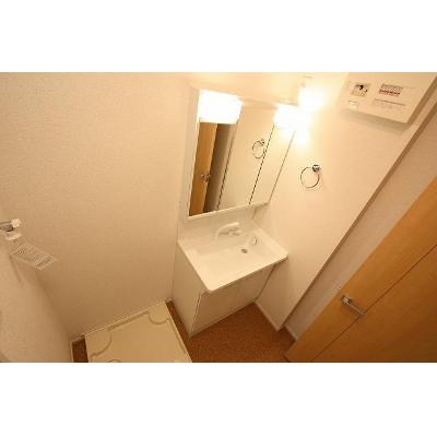 シャインＣ 101【管理NO：1-023909103-01010】 ★家具家電は申し込み後に搬入します★ ★2026年10月下旬入居可能★の物件写真6