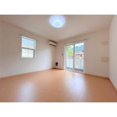 シャトーミロワール 101【管理NO：1-015811901-01010】 ★家具家電は申し込み後に搬入します★ ★2026年09月下旬入居可能★の物件写真2