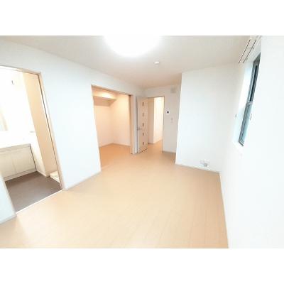 プレステージⅢ 101【管理NO：1-021174201-01010】 ★家具家電は申し込み後に搬入します★ ★2026年09月下旬入居可能★の物件写真2
