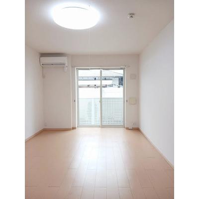 エクセランＥＭ 105【管理NO：1-017677001-01040】 ★家具家電は申し込み後に搬入します★ ★2026年10月中旬入居可能★の物件写真2
