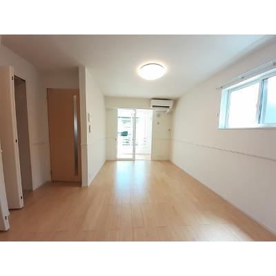 ソッフィオーネⅠ 101【管理NO：1-025086401-01010】 ★家具家電は申し込み後に搬入します★ ★2026年10月中旬入居可能★の物件写真2