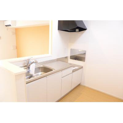 カーサ　アチェーロ 202【管理NO：1-020571901-02020】 ★家具家電は申し込み後に搬入します★ ★2026年10月中旬入居可能★の物件写真3
