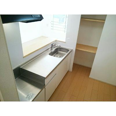 サンライズ彩 203【管理NO：1-018449701-02030】 ★家具家電は申し込み後に搬入します★ ★2026年10月上旬入居可能★の物件写真3