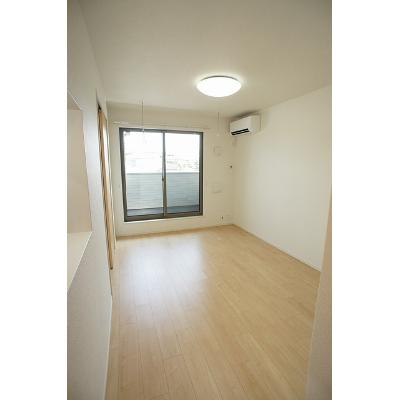 アルストロメリア　ＮＥ 203【管理NO：1-023683201-02030】 ★家具家電は申し込み後に搬入します★ ★2026年10月中旬入居可能★の物件写真2