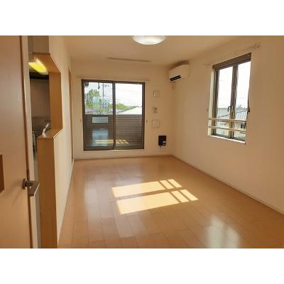 パラオ 303【管理NO：1-019622901-03030】 ★家具家電は申し込み後に搬入します★ ★2026年10月上旬入居可能★の物件写真2