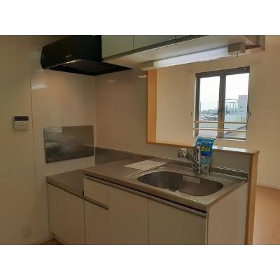 パラオ 303【管理NO：1-019622901-03030】 ★家具家電は申し込み後に搬入します★ ★2026年10月上旬入居可能★の物件写真3
