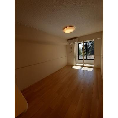シュティル　ハイム　Ⅱ 102【管理NO：1-027239502-01020】 ★家具家電は申し込み後に搬入します★ ★2026年10月上旬入居可能★の物件写真2