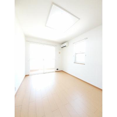 ドリームドームＡ 101【管理NO：1-014234301-01010】 ★家具家電は申し込み後に搬入します★ ★2026年10月中旬入居可能★の物件写真2