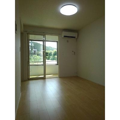 ルピナス 106【管理NO：1-025430801-01050】 ★家具家電は申し込み後に搬入します★ ★2026年09月上旬入居可能★の物件写真2