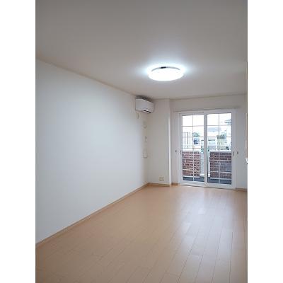 メゾン・ド・美月 103【管理NO：1-015553302-01030】 ★家具家電は申し込み後に搬入します★ ★2026年10月上旬入居可能★の物件写真2