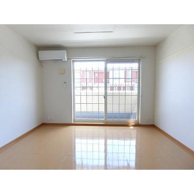 ブリアールＡ 102【管理NO：1-014576001-01020】 ★家具家電は申し込み後に搬入します★ ★2026年10月上旬入居可能★の物件写真2