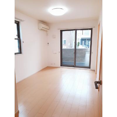アミティ　プレセアⅠ 101【管理NO：1-018456501-01010】 ★家具家電は申し込み後に搬入します★ ★2026年09月上旬入居可能★の物件写真2