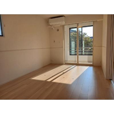 フィレンツェ 101【管理NO：1-027383001-01010】 ★家具家電は申し込み後に搬入します★ ★2026年10月中旬入居可能★の物件写真2