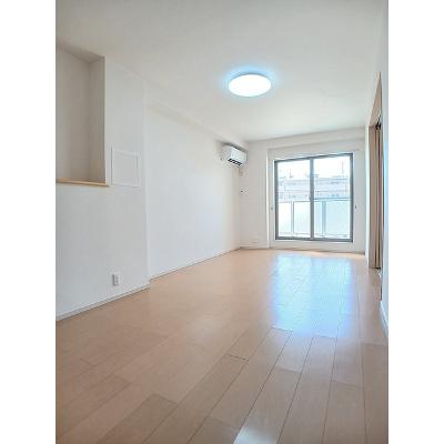 クレール宝塚 303【管理NO：1-019540701-03030】 ★家具家電は申し込み後に搬入します★ ★2026年09月上旬入居可能★の物件写真2