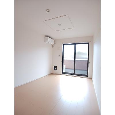 サンセットヒルズ 102【管理NO：1-017184001-01020】 ★家具家電は申し込み後に搬入します★の物件写真2