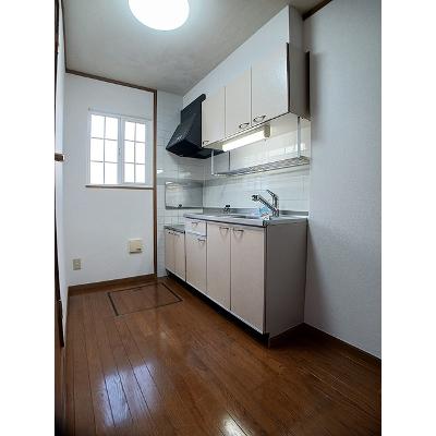 パインズドールⅠ 102【管理NO：1-010615401-01020】 ★家具家電は申し込み後に搬入します★の物件写真3