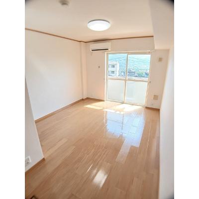 サニーサイド 105【管理NO：1-012899901-01040】 ★家具家電は申し込み後に搬入します★の物件写真2