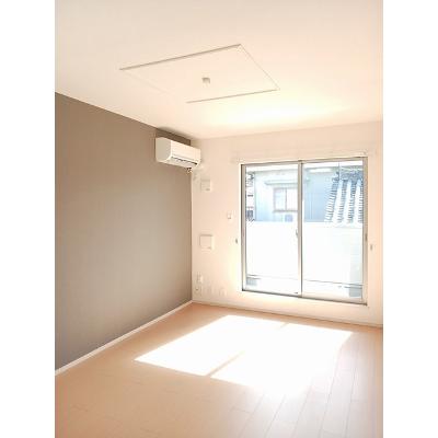 フォンテーヌ　ドール 202【管理NO：1-019428501-02020】 ★家具家電は申し込み後に搬入します★ ★2026年11月中旬入居可能★の物件写真2