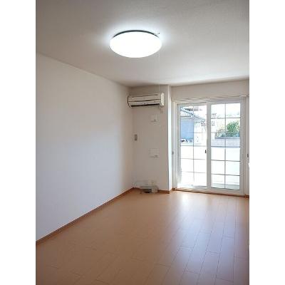 ティファニーハイツ　Ⅰ 103【管理NO：1-014715201-01030】 ★家具家電は申し込み後に搬入します★の物件写真2
