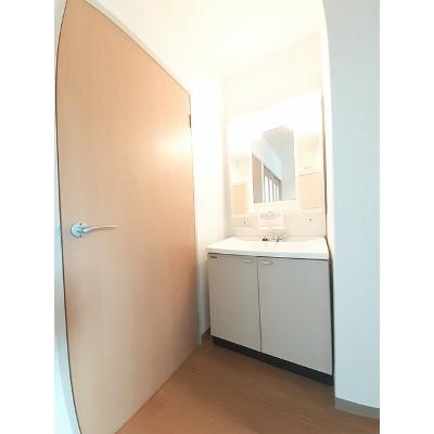 シュープ三条 201【管理NO：1-004596701-02010】 ★家具家電は申し込み後に搬入します★ ★2026年09月下旬入居可能★の物件写真6