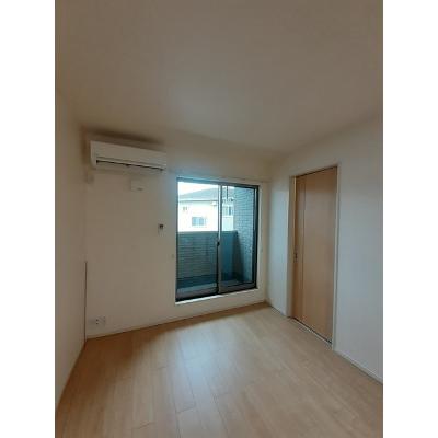 イリーデⅡ 201【管理NO：1-023447801-02010】 ★家具家電は申し込み後に搬入します★ ★2026年10月上旬入居可能★の物件写真2