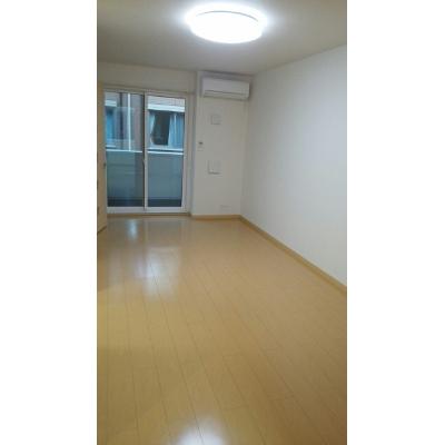 シャレオ 102【管理NO：1-016972601-01020】 ★家具家電は申し込み後に搬入します★ ★2026年10月中旬入居可能★の物件写真2
